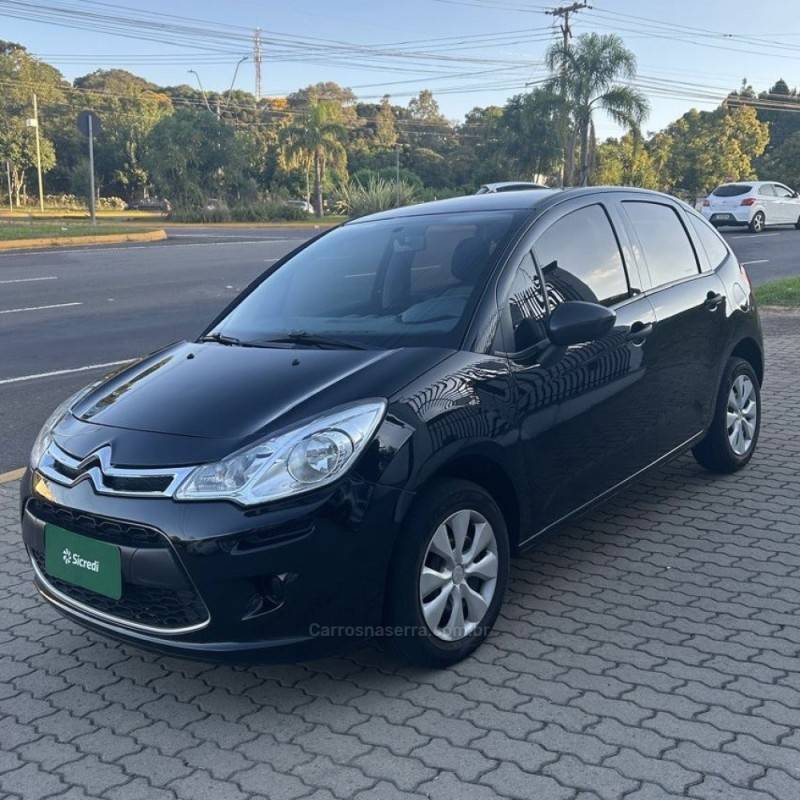 CITROËN - C3 - 2016/2017 - Preta - R$ 46.800,00