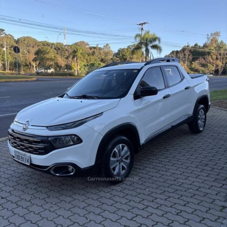 FIAT - TORO - 2016/2017 - Branca - R$ 82.800,00
