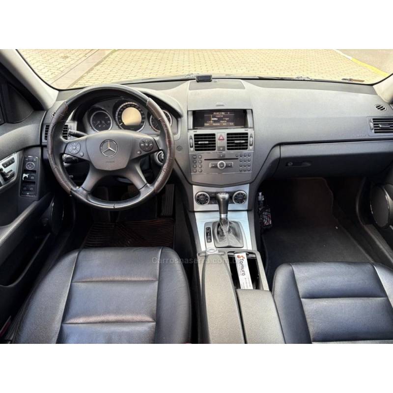 MERCEDES-BENZ - C 200 - 2009/2010 - Preta - R$ 58.800,00