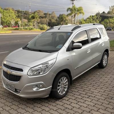 CHEVROLET - SPIN - 2013/2014 - Prata - R$ 44.800,00