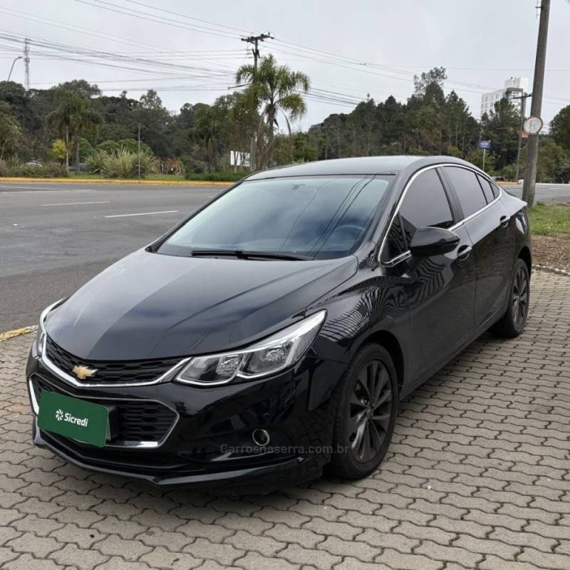 CHEVROLET - CRUZE - 2018/2019 - Preta - R$ 89.800,00