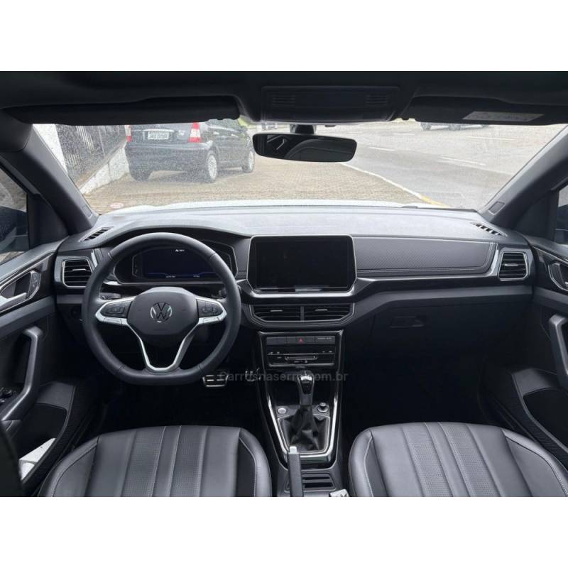 VOLKSWAGEN - T-CROSS - 2024/2025 - Branca - R$ 169.800,00