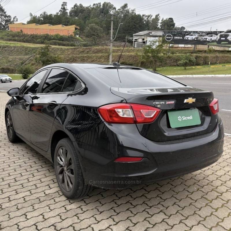 CHEVROLET - CRUZE - 2018/2019 - Preta - R$ 89.800,00