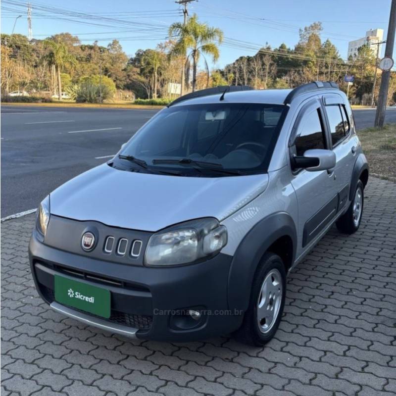 FIAT - UNO - 2010/2011 - Prata - Sob Consulta