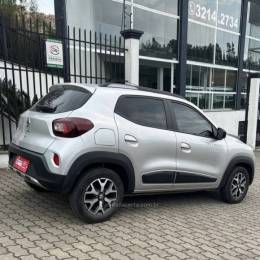 RENAULT - KWID - 2022/2023 - Prata - R$ 59.800,00