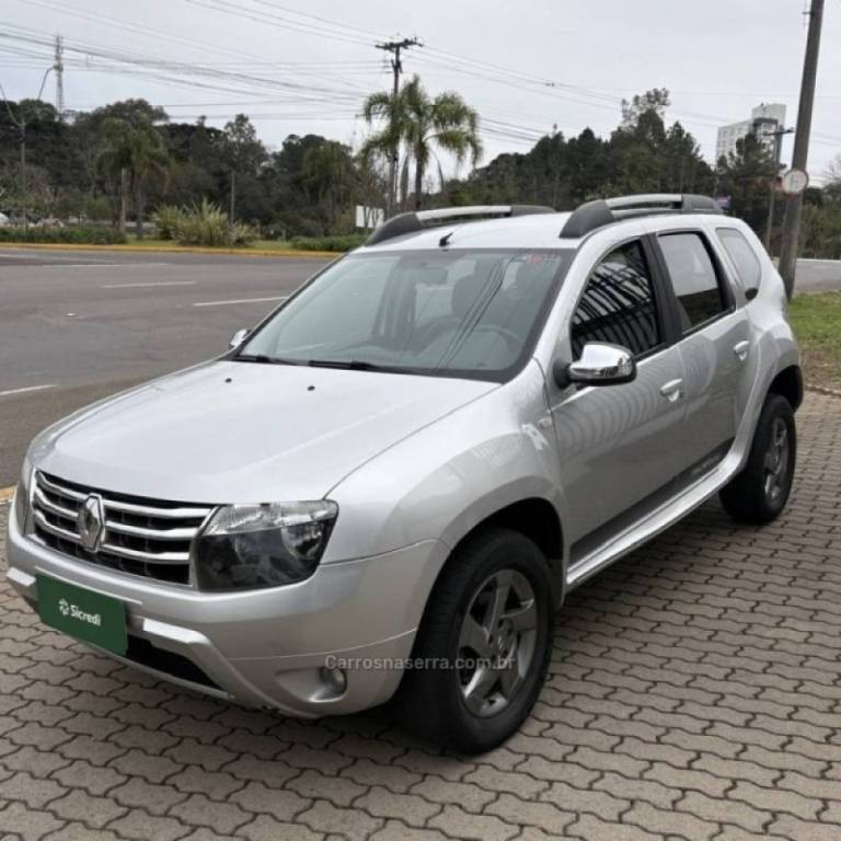 RENAULT - DUSTER - 2013/2014 - Prata - R$ 54.800,00