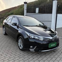 TOYOTA - COROLLA - 2016/2017 - Preta - R$ 92.800,00