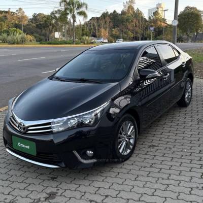 TOYOTA - COROLLA - 2016/2017 - Preta - R$ 92.800,00